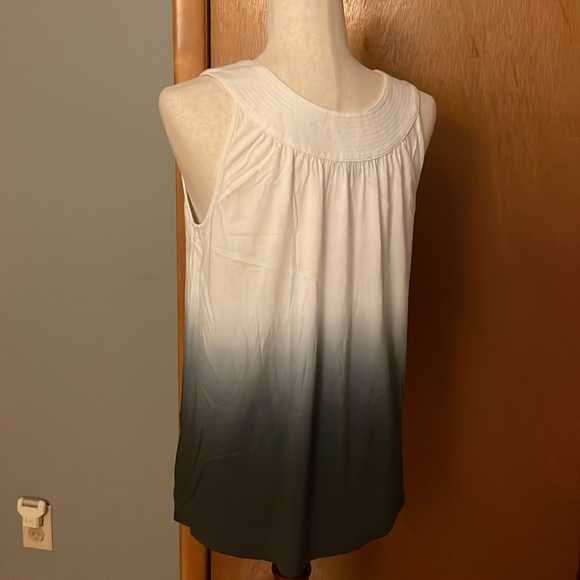 Express sleeveless blouse (tunic) size S, white and gray. Loose fitting - Picture 5 of 17